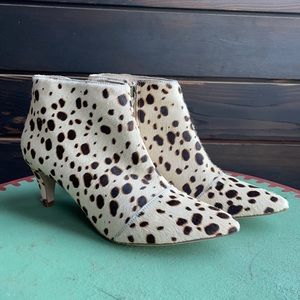 Matisse brand cowhide booties kitten heel size 9